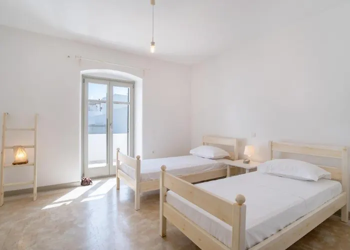 Piperi On The Rocks Villa Naousa (Paros)