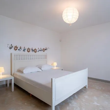 Piperi On The Rocks Vila