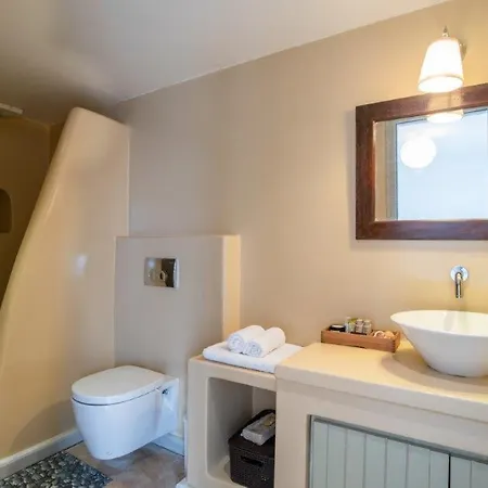 Vila Piperi On The Rocks Nausa