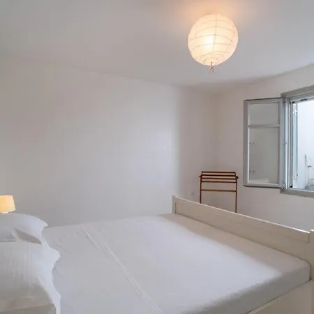 Vila Piperi On The Rocks *