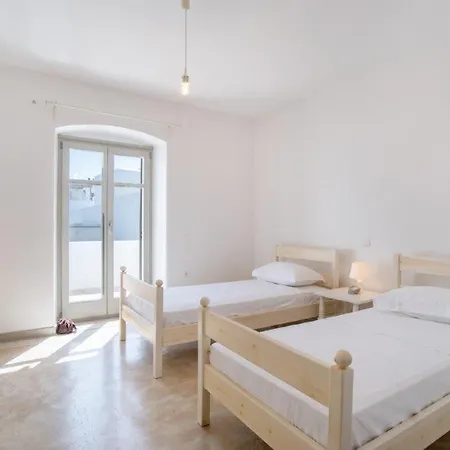 Piperi On The Rocks Vila Nausa