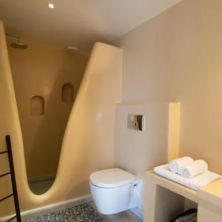 Piperi On The Rocks * Nausa