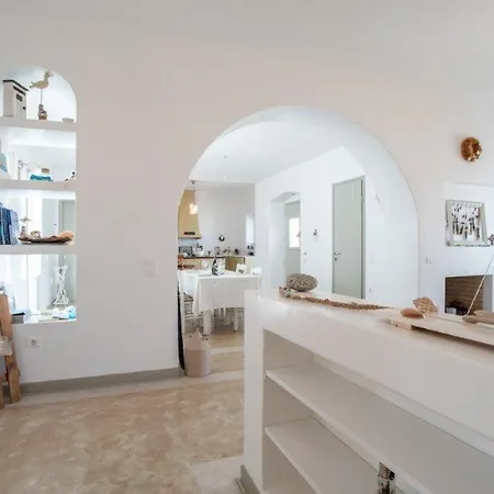 Piperi On The Rocks Vila Nausa