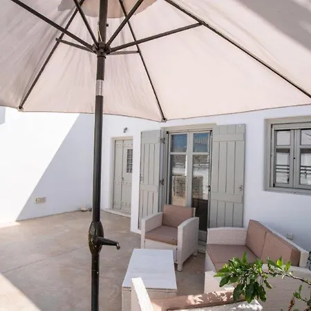 Villa Piperi On The Rocks Náusza