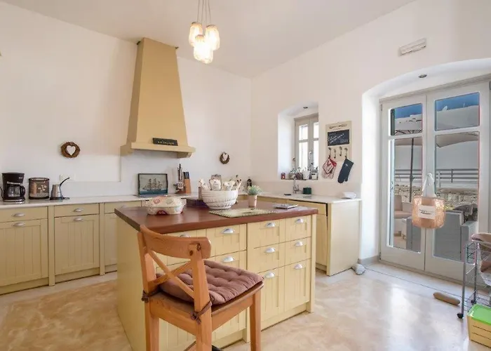 فيلة Piperi On The Rocks ناوسا