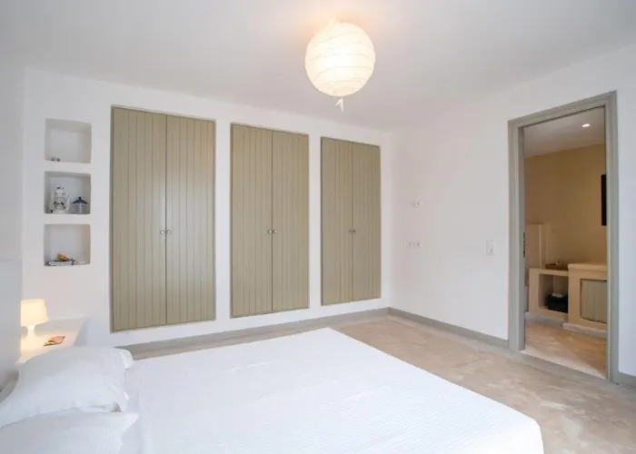 فيلة Piperi On The Rocks