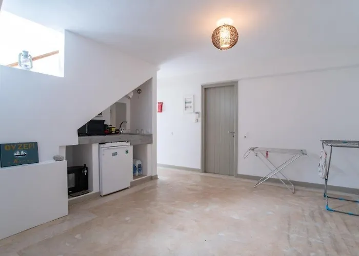 Piperi On The Rocks Villa Náusza