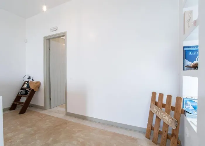 فيلة Piperi On The Rocks