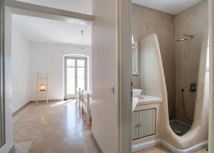 Piperi On The Rocks Villa Náusza